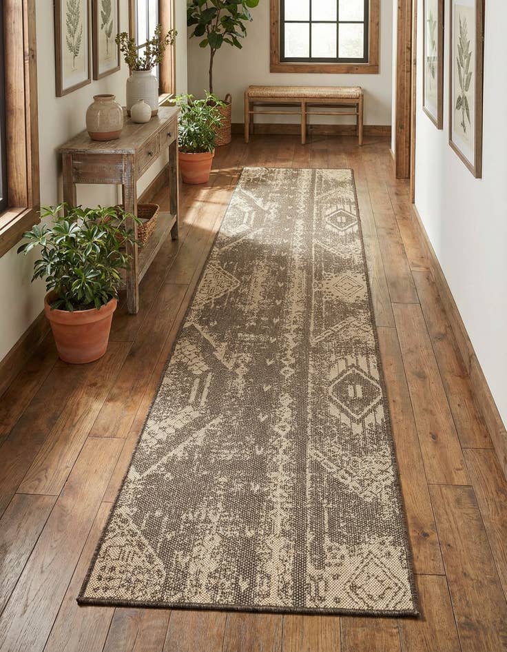 Detail image of 2' 9 x 12' Dunes Runner Rug