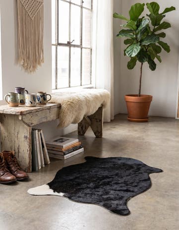 1' 8 x 2' 7 Cowhide Leather Rug