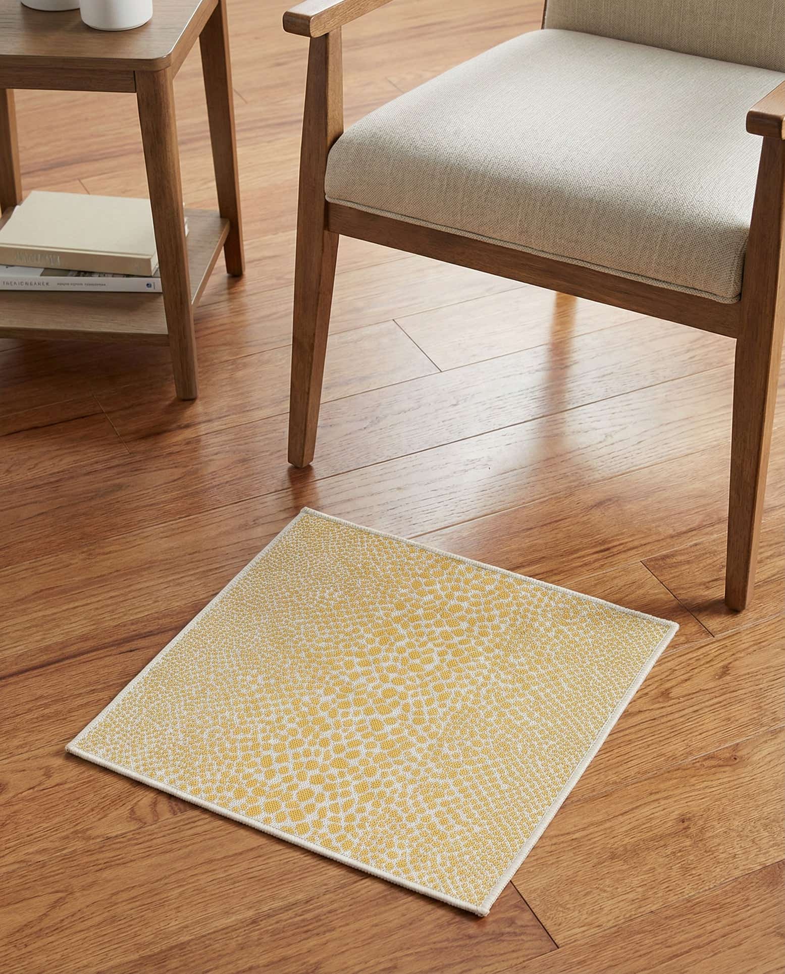 1' 4 x 1' 4 Easy-Clean Jill Zarin Cape Town Indoor / Outdoor Sample Rug