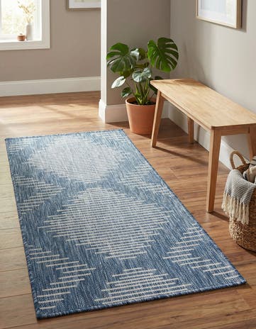 2' x 4' Easy-Clean Modern Indoor / Outdoor Runner Rug