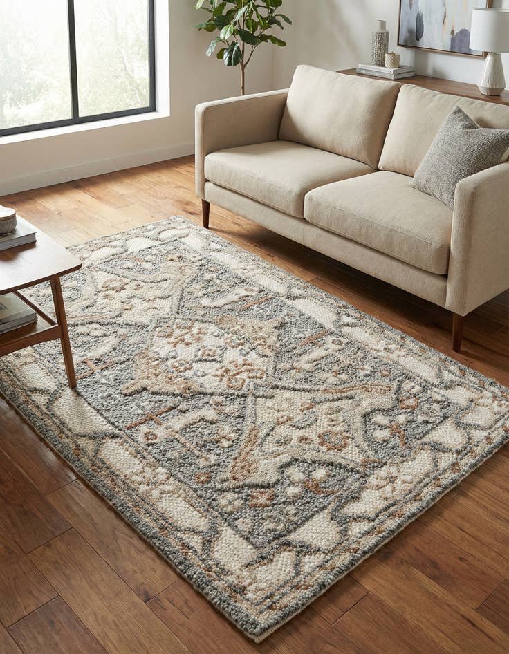 Detail image of 4' 1 x 6' 1  Hand Knotted Sultan Signature Rug