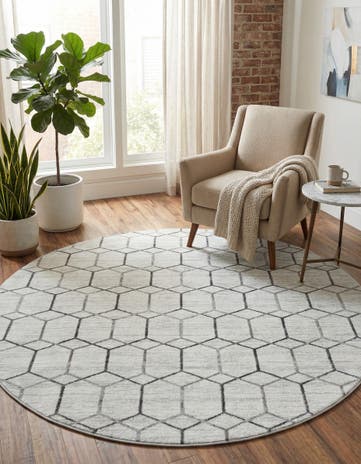 White Lattice Trellis Round Rug