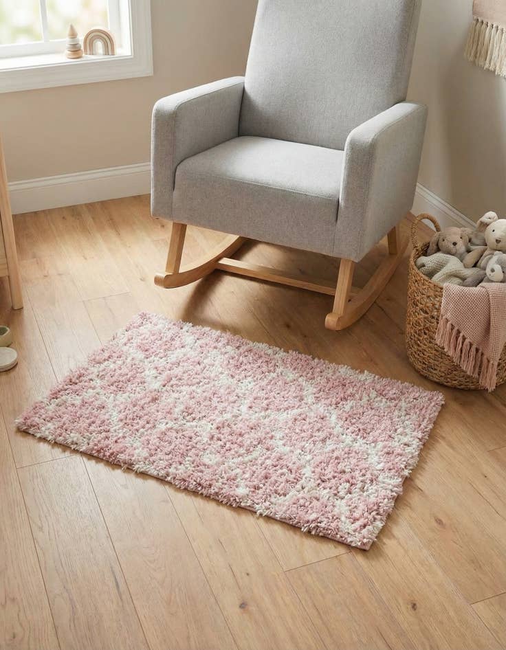 Detail image of 2' x 3' Trellis Shag Rug