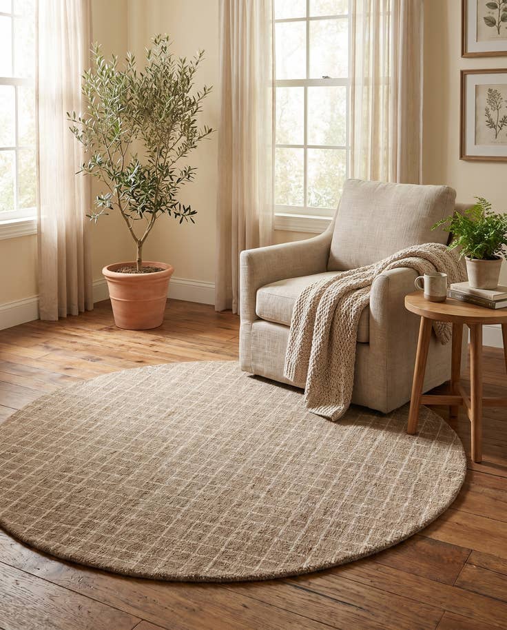 Detail image of 5' 1 x 5' 1 Heritage Line Wool Round Rug