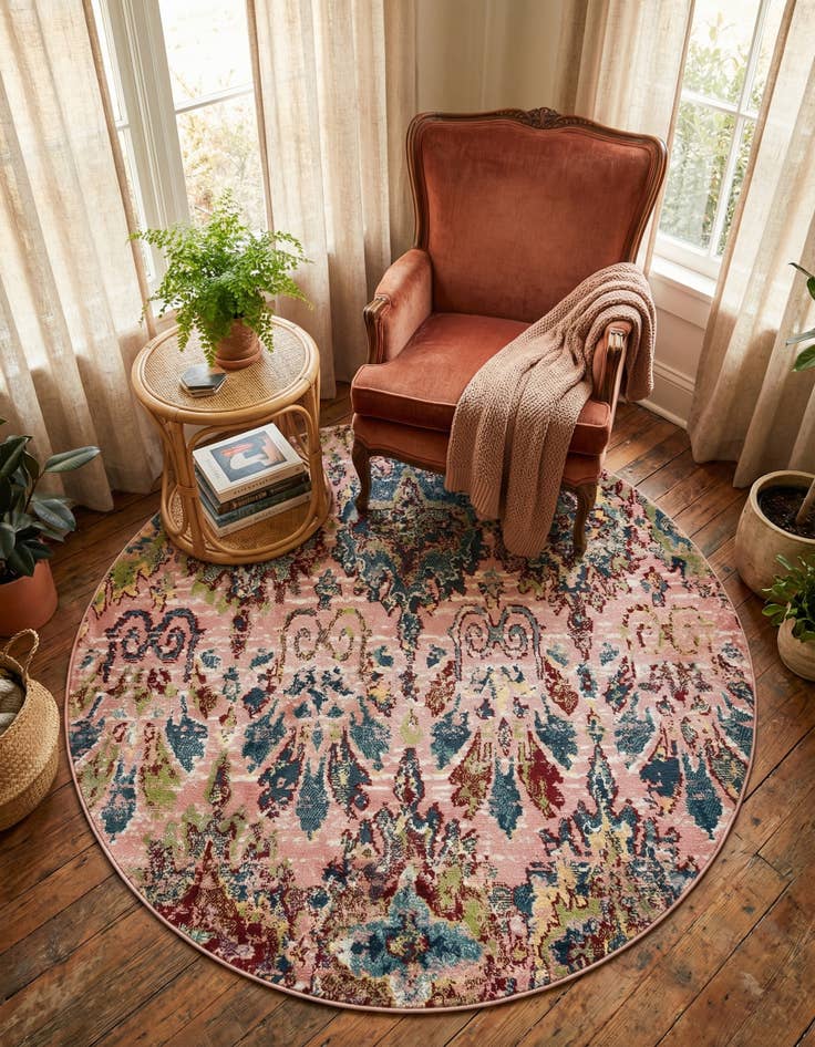 Detail image of 5' x 5' Charleston Round Rug