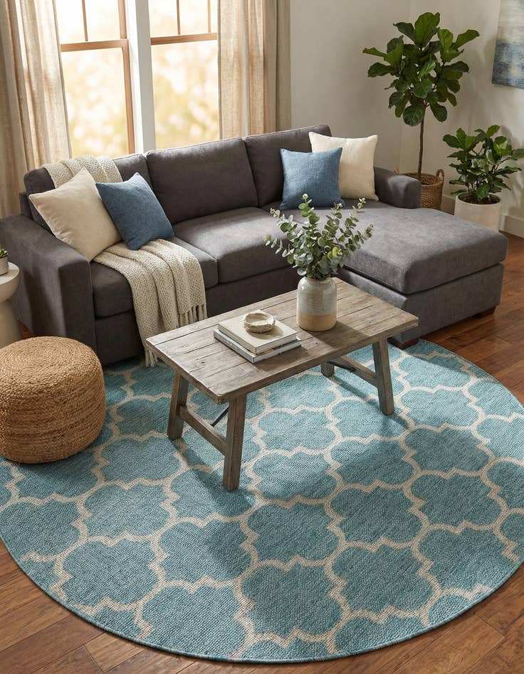 Detail image of 7' 10 x 7' 10 Washable Lattice Indoor / Outdoor Round Rug