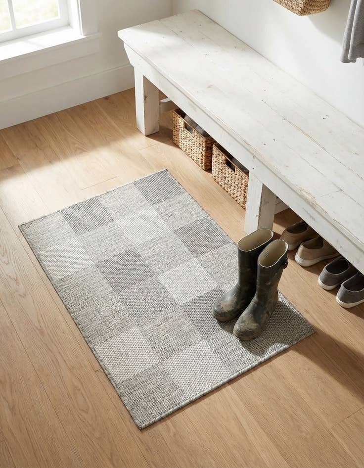 Detail image of  2' x 3'  Washable Checkered Indoor / Outdoor Rug