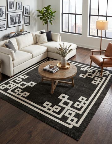 7' 10 x 7' 10 Hera Square Rug