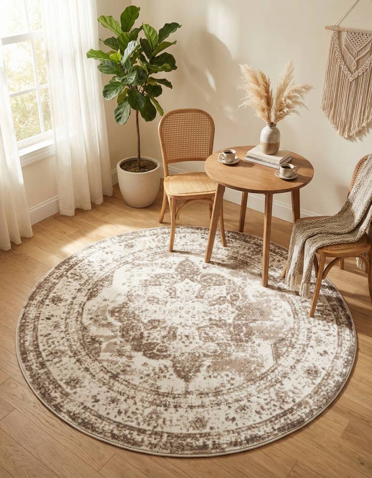 Detail image of 6' x 6' Monte Carlo Round Rug