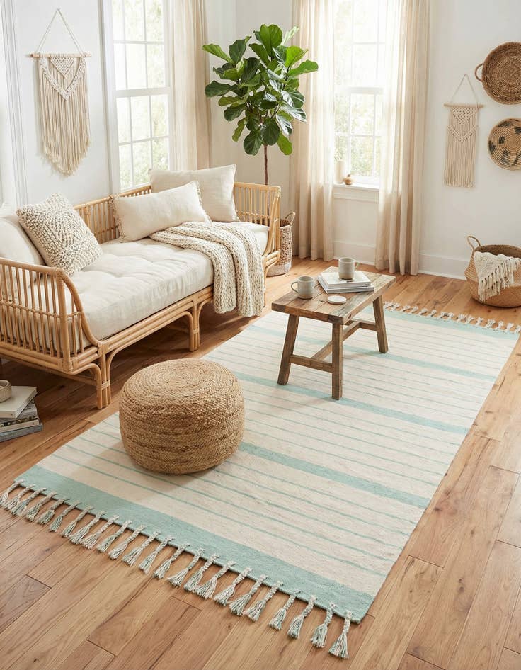 Detail image of 5' 1 x 8'  Hand Woven Chindi Cotton Rug