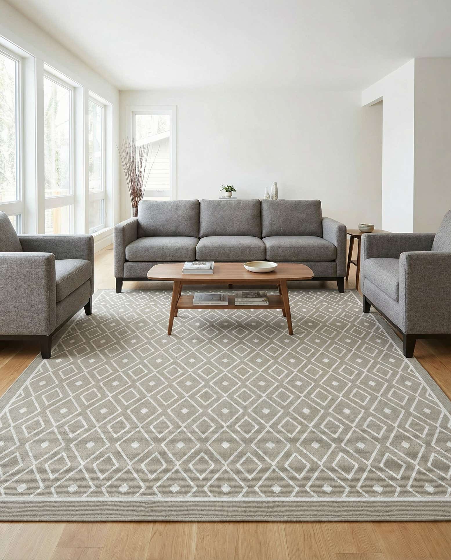 7' 10 x 7' 10 Easy-Clean Lattice Indoor / Outdoor Square Rug
