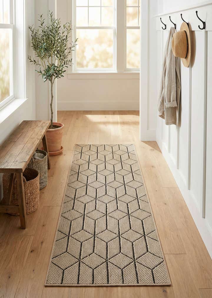 2' x 6' 1 Easy-Clean Trellis Indoor / Outdoor Runner Rug