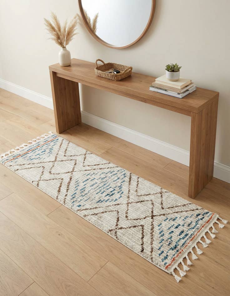 Detail image of 2' x 6' Aramis Runner Rug