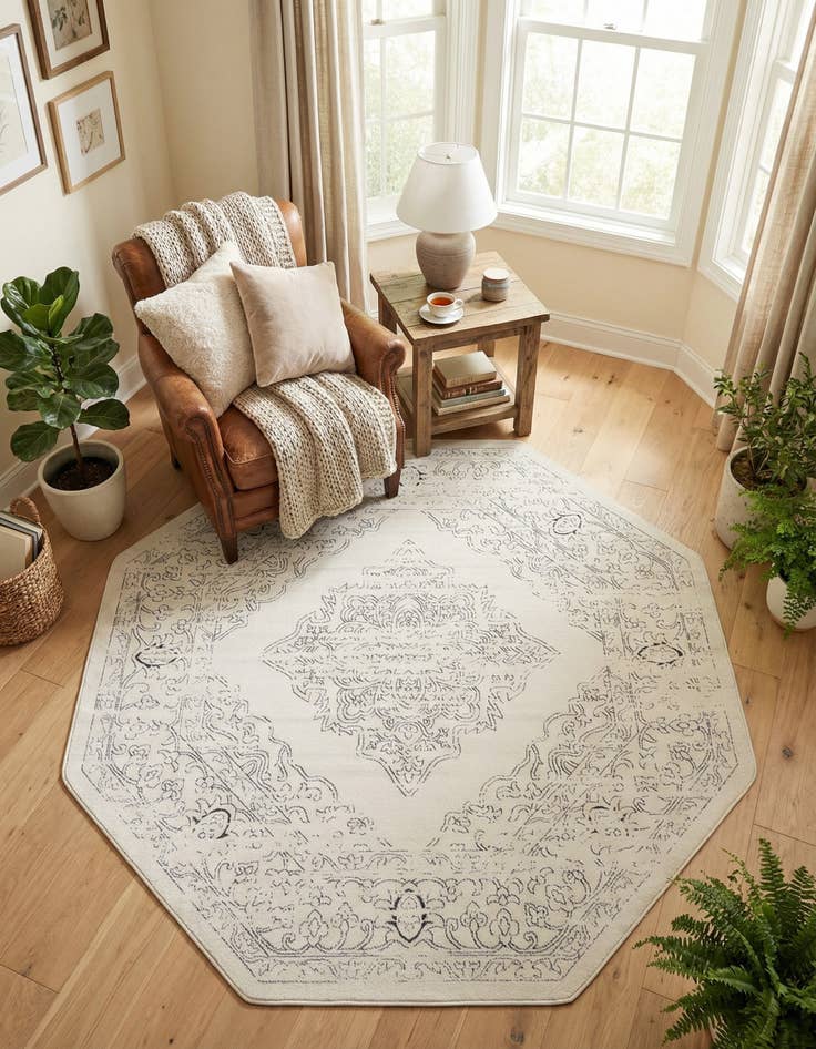 Detail image of 7' 10 x 7' 10 Isabella Octagon Rug