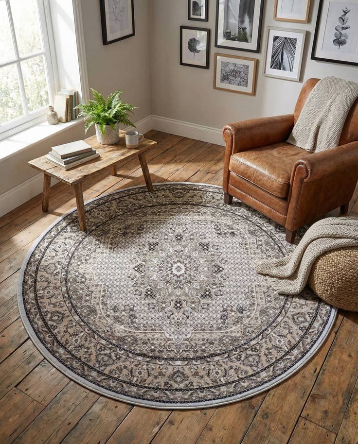Detail image of 6' x 6' Tabriz Design Round Rug