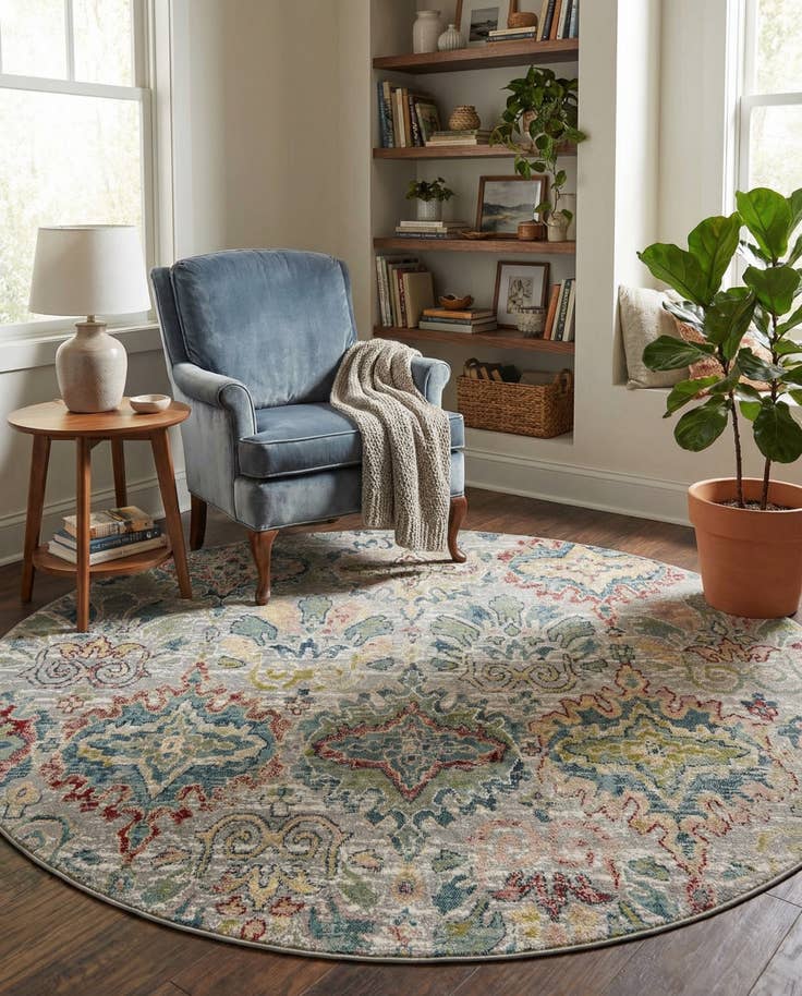 Detail image of 8' x 8' Charleston Round Rug