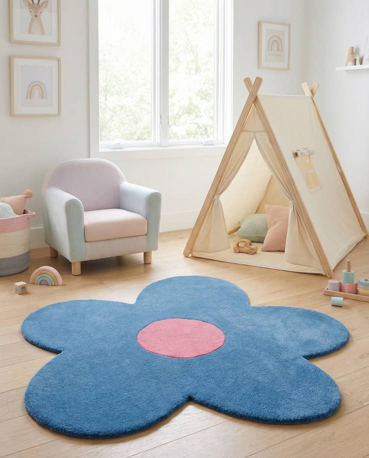 Detail image of 4' 1 x 4' 1 Happy Rugs Funky Flower Wool Round