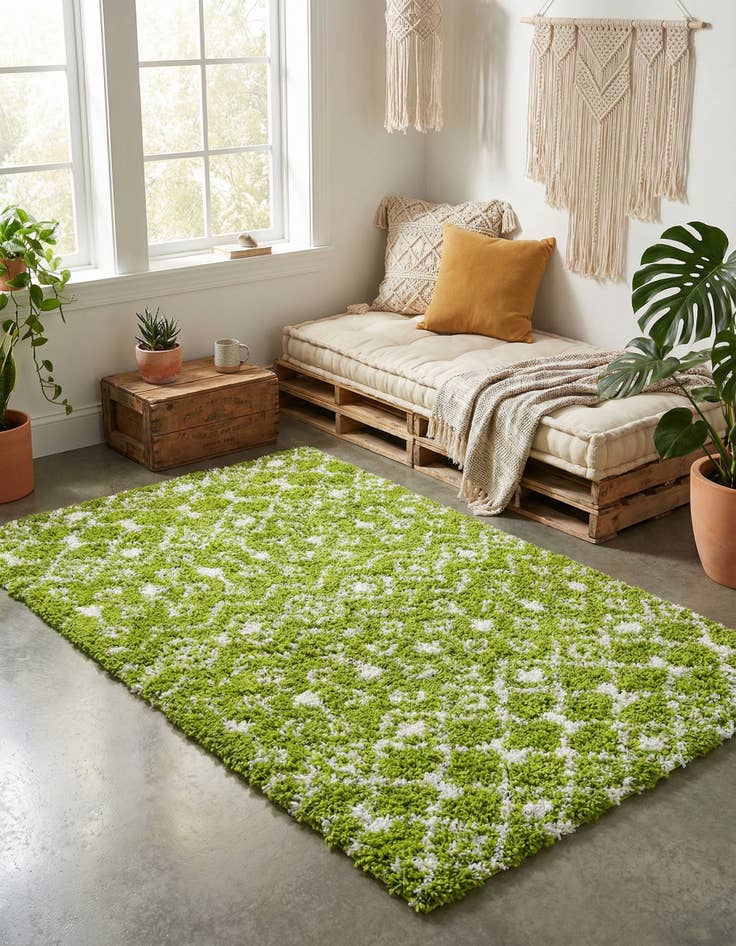 Detail image of 4' x 6' Moroccan Trellis Shag Rug