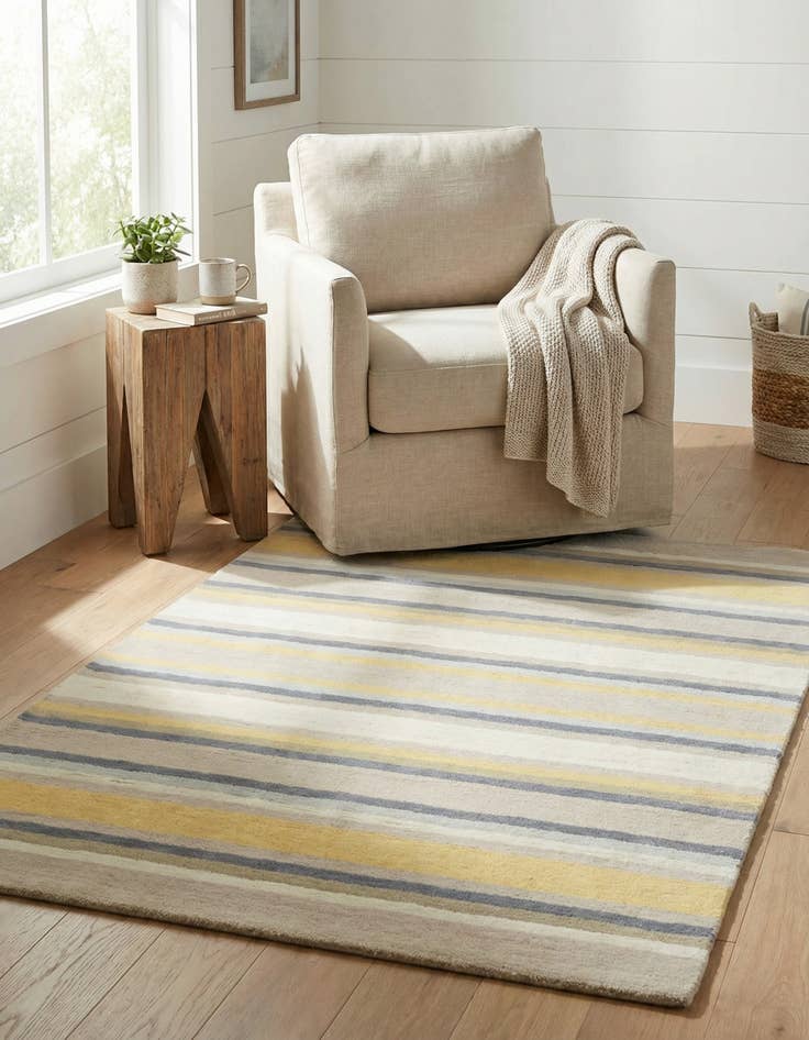 Detail image of 4' x 5' 6 Luna Wool Rug