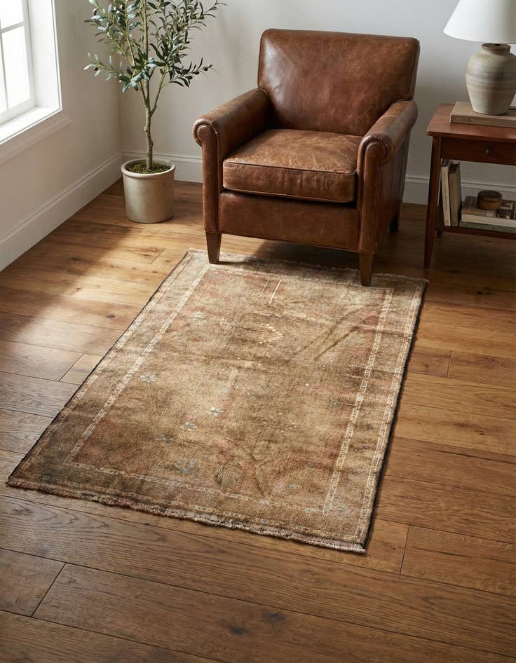 Detail image of 2' 9 x 4' 4 Hand Knotted Ultra Vintage Persian Wool Rug