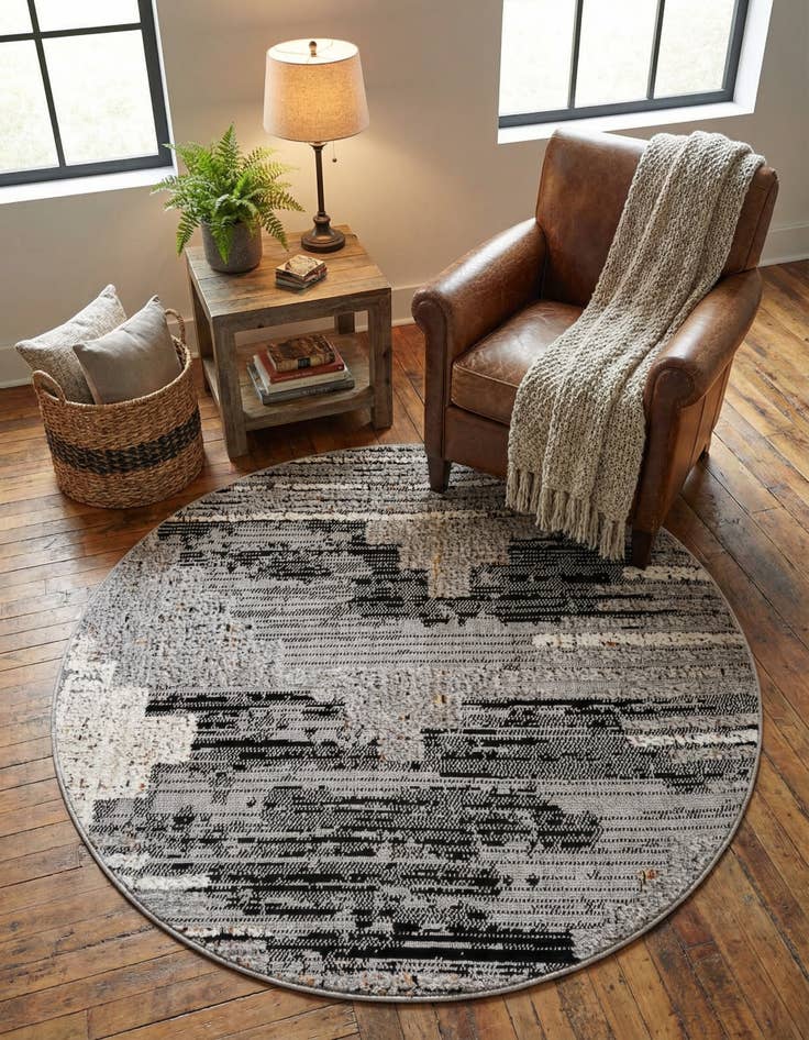 Detail image of 4' x 4' Cherokee Round Rug