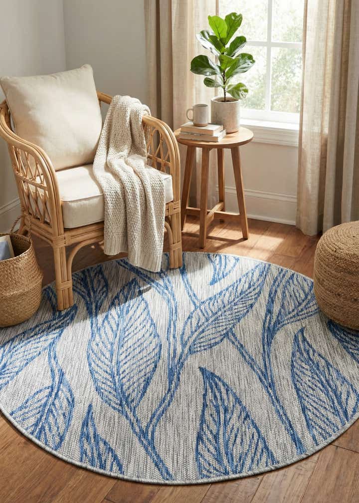 4' x 4' Easy-Clean Botanical Indoor / Outdoor Round Rug
