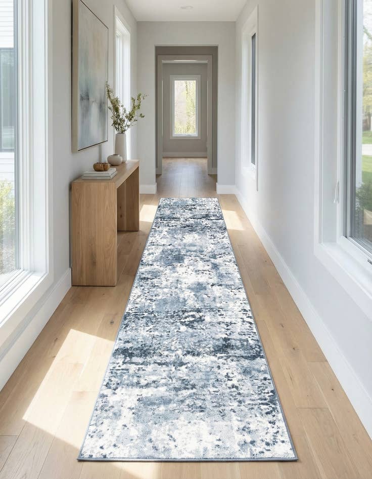 Detail image of 2' 7 x 10' Aurora Runner Rug