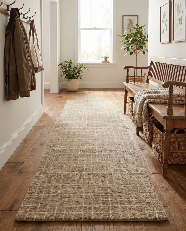 Detail image of 2' 7 x 10' Heritage Line Wool Runner Rug