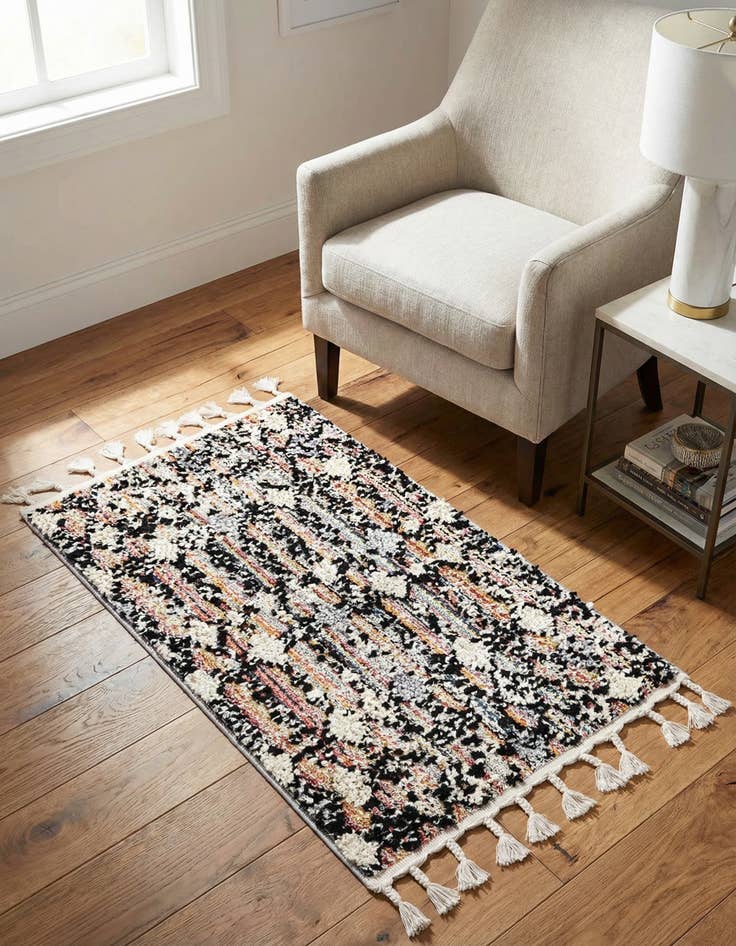 Detail image of 2' x 3' 2 Cherokee Rug