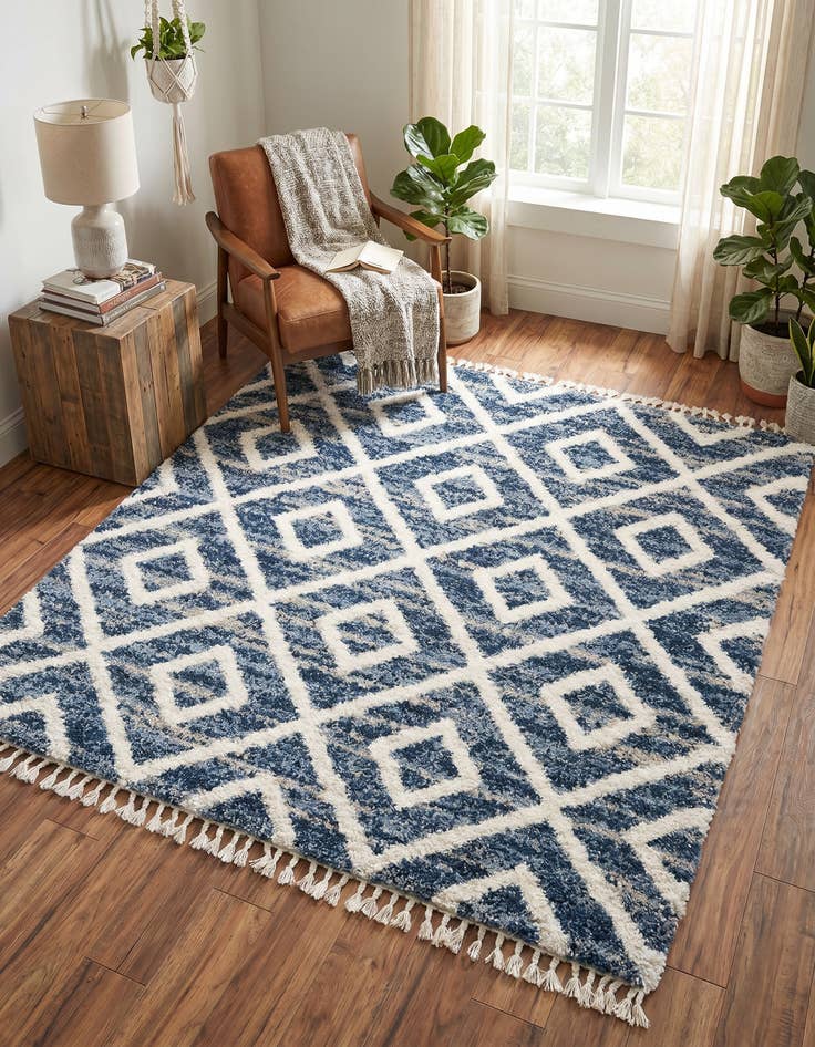 Detail image of 8' x 8' Lagom Shag Square Rug