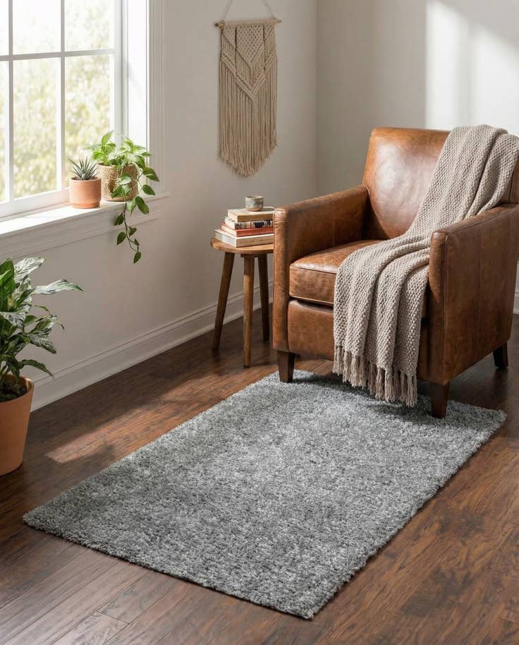 Detail image of 2' x 3' Zermatt Shag Rug