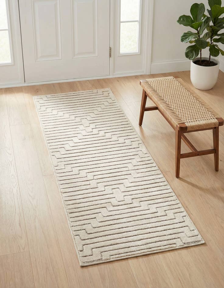 Detail image of 2' x 5' Vogue Geo Runner Rug