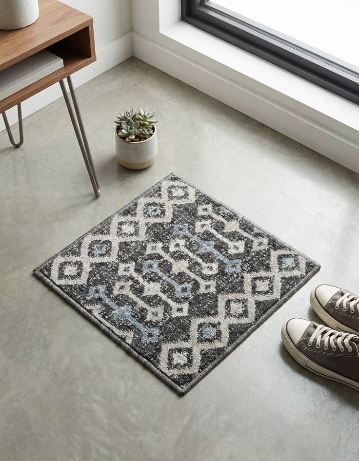 Detail image of 1' 4 x 1' 4 Eco Trellis Sample Rug