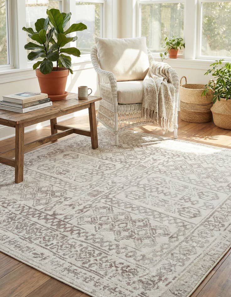 Detail image of 7' 10 x 7' 10 Oxford Square Rug