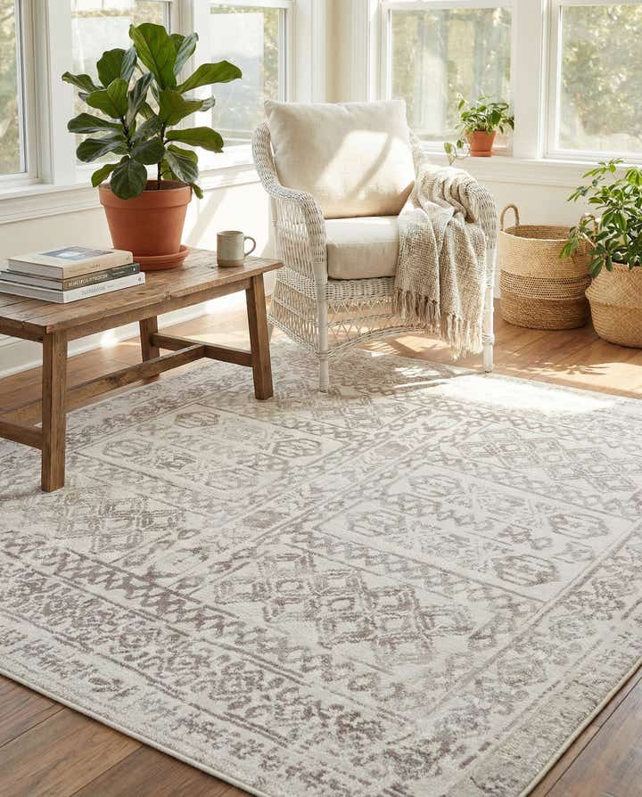 7' 10 x 7' 10 Oxford Square Rug