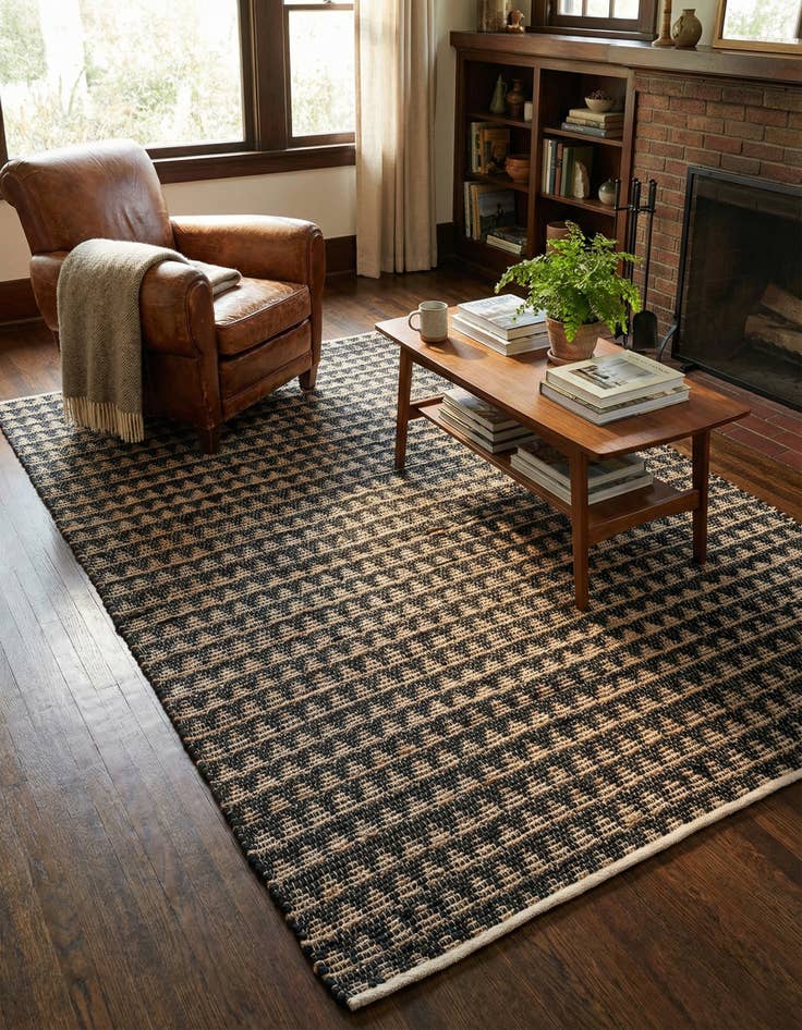 Detail image of 6' x 8' 7 Hand Woven Chindi Jute Rug