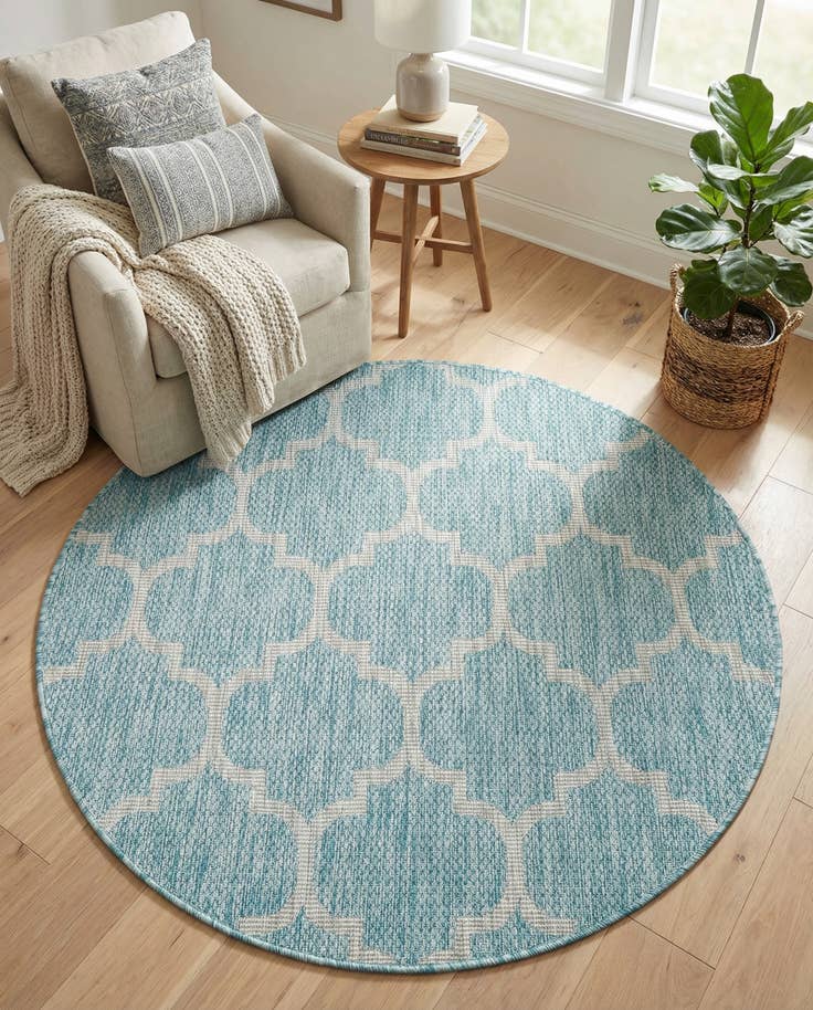 Detail image of 4' x 4' Easy-Clean Lattice Indoor / Outdoor Round Rug