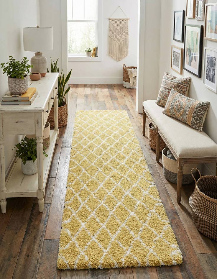 Detail image of 2' 7 x 10' Marrakesh Shag Runner Rug