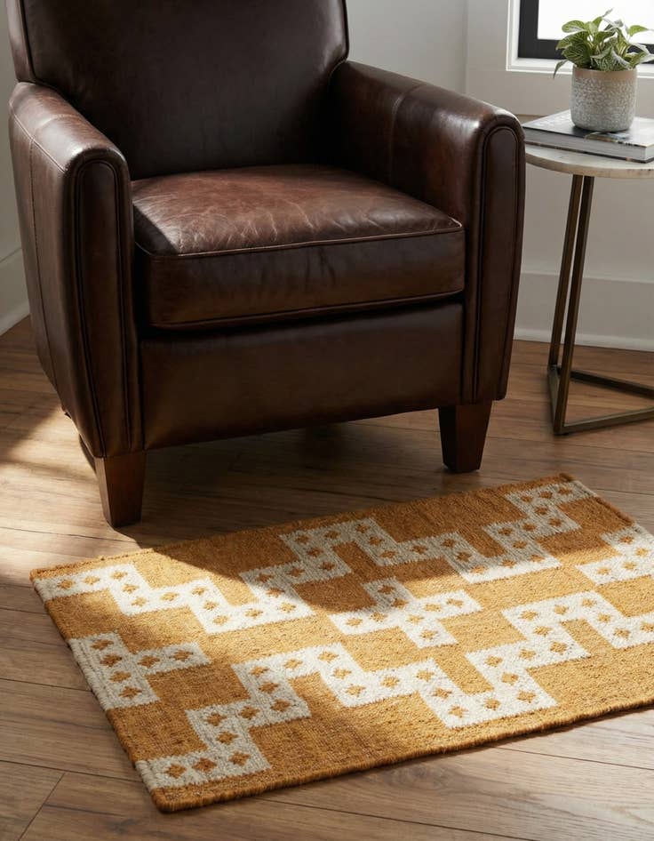 Detail image of 2' x 3' 1 Hand Woven Kilim Wool Rug