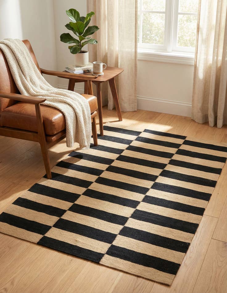 Detail image of 2' 7 x 4' Hand Woven Kilim Modern Wool Rug