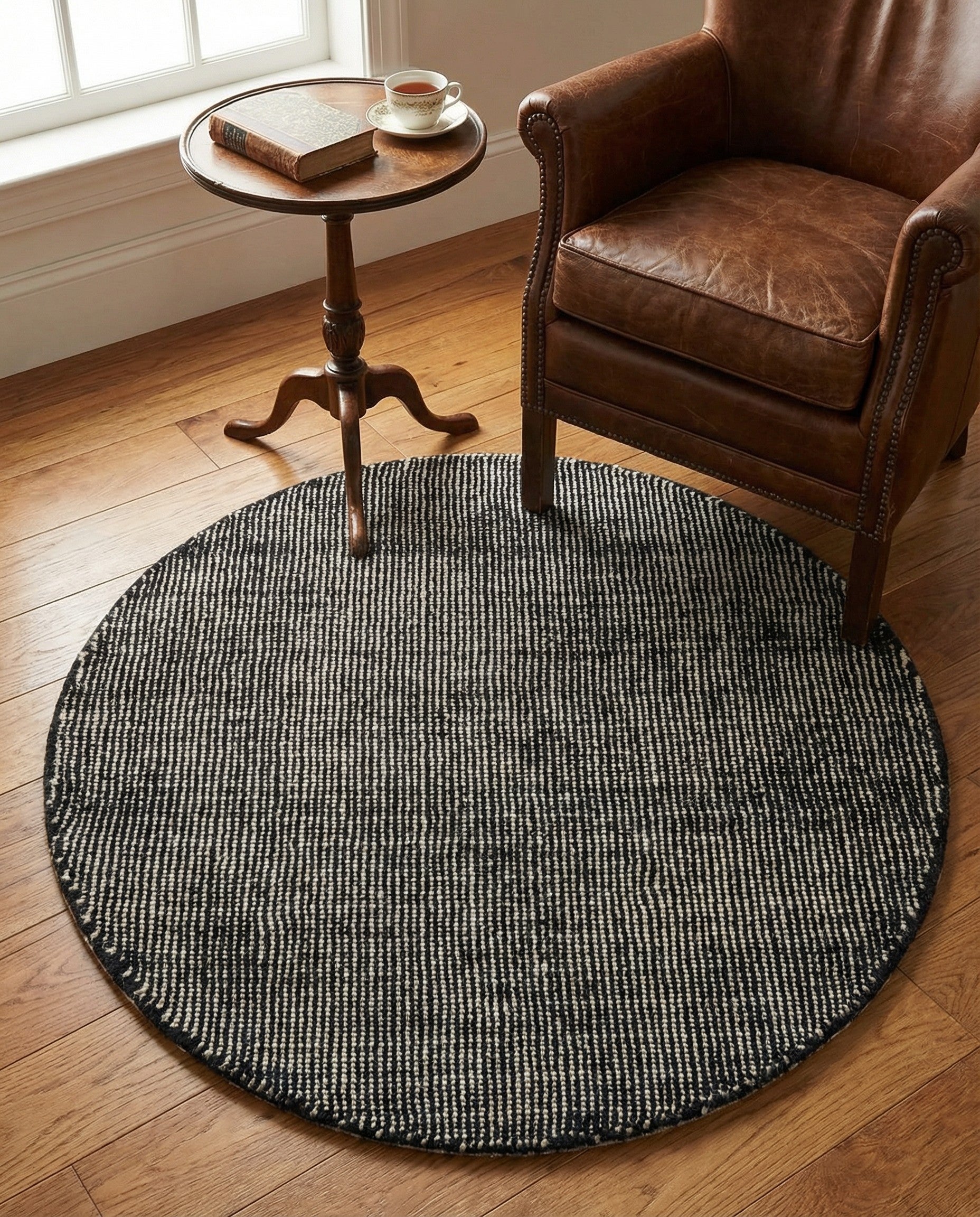 3' 1 x 3' 1 Hand Woven Jill Zarin English Manor Farmhouse Wool Round Rug