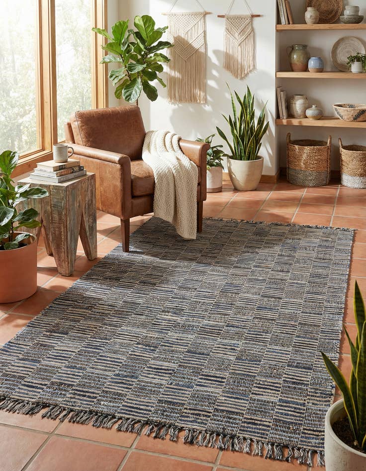 Detail image of 5' 1 x 8' Hand Woven Chindi Jute Rug