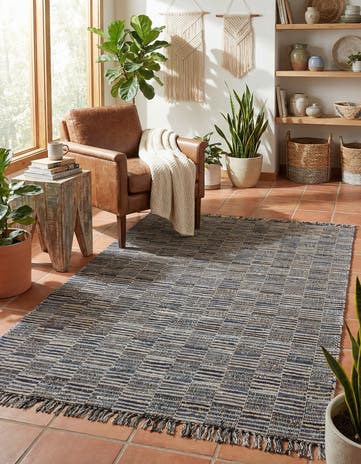 Dark Gray Hand Woven Chindi Jute Rug