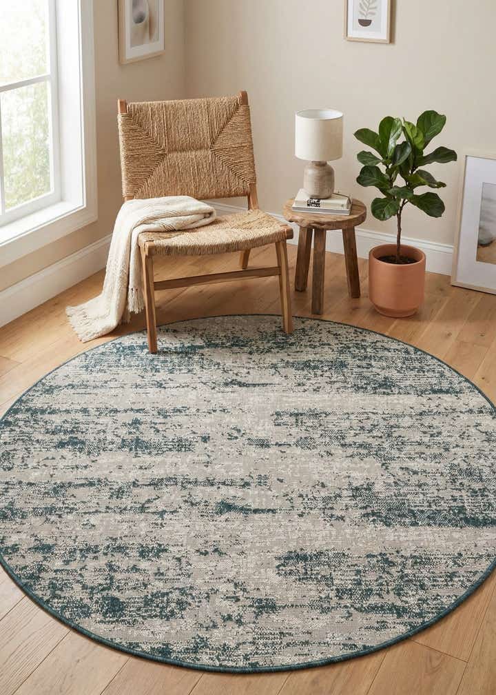 5' 3 x 5' 3 Easy-Clean Modern Indoor / Outdoor Round Rug