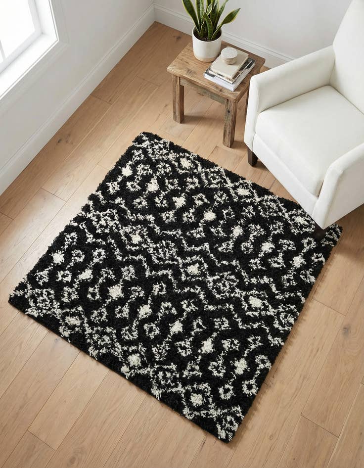 Detail image of 4' x 4' Moroccan Trellis Shag Square Rug