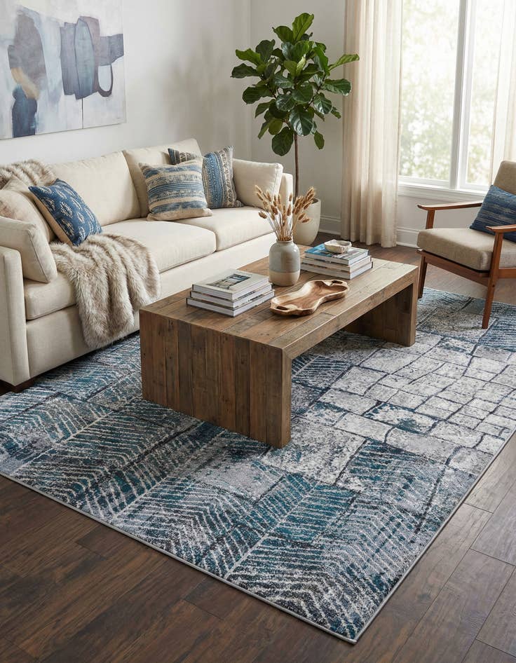 Detail image of 7' 10 x 10' Valencia Rug