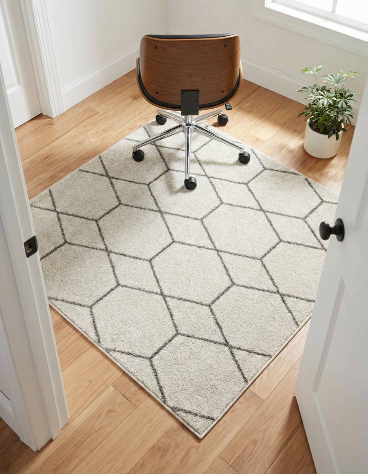 Detail image of 4' x 4' Lattice Frieze Square Rug