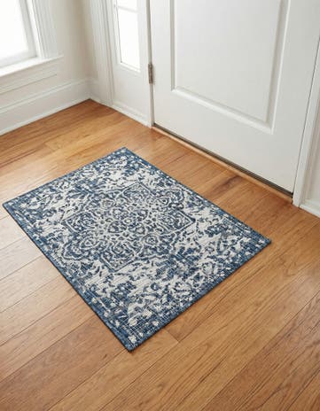 2' x 3' Easy-Clean Jill Zarin Dubai Indoor / Outdoor Rug