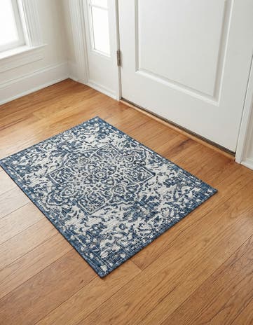 2' x 3' Easy-Clean Jill Zarin Dubai Indoor / Outdoor Rug
