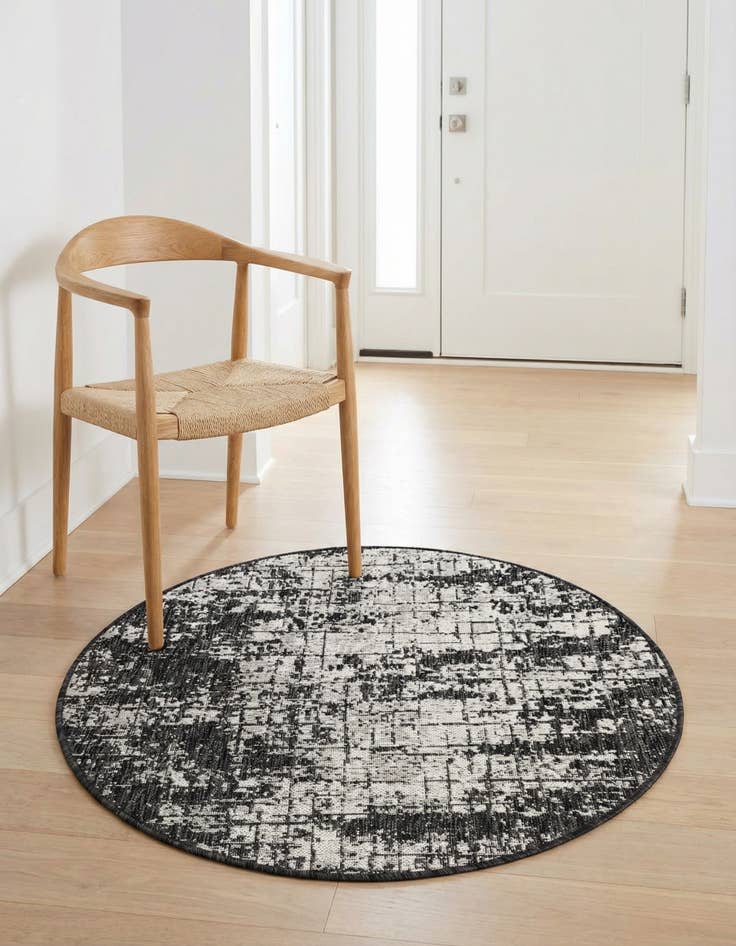 Detail image of 3' x 3' Washable Modern Indoor / Outdoor Round Rug